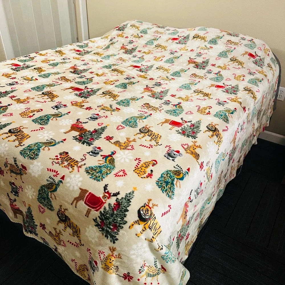Cozy Reversible Christmas Blanket!